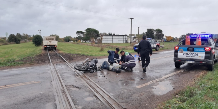 Choque en las vías de San Genaro: impactaron una zorrita y una moto