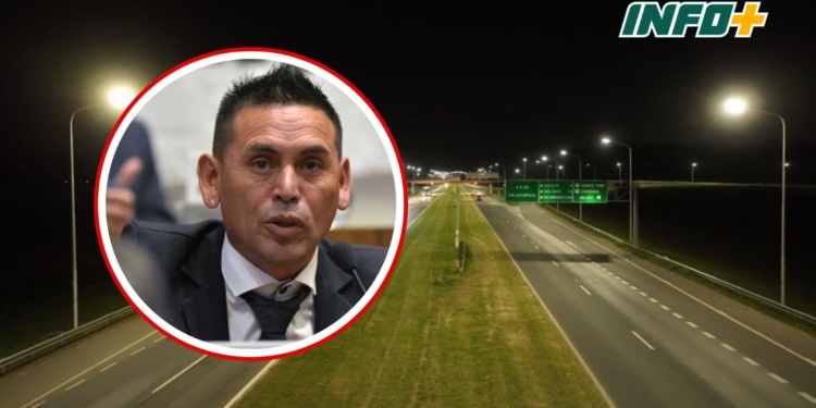 Atacaron en autopista la camioneta del diputado y cantante Juanjo Piedrabuena