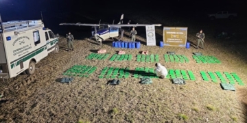 Avioneta narco: confirmaron que había 321 kilos de cocaína y buscan a dos prófugos de Roldán