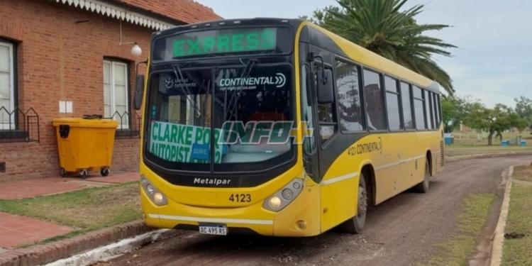 Carrizales se quedó sin colectivos los fines de semana y reclaman respuestas urgentes