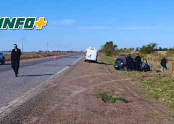 Un hombre de Maciel volcó en Bernardo de Irigoyen tras reventar una cubierta