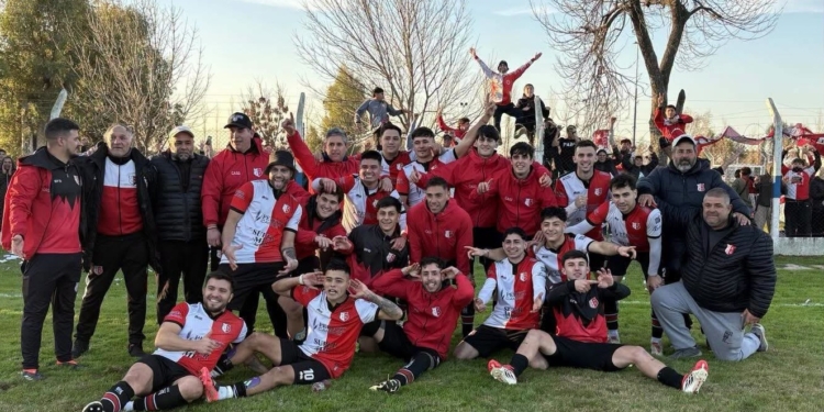 Atlético dejó en el camino a Sportivo y logró la clasificación al cuadro final del año