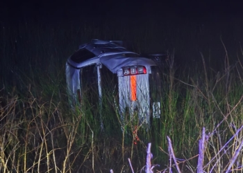 Impresionante vuelco de una camioneta entre Díaz y Monje