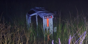 Impresionante vuelco de una camioneta entre Díaz y Monje