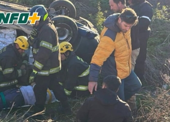 Accidente en Ruta 10: un hombre fue rescatado tras volcar en la cuneta