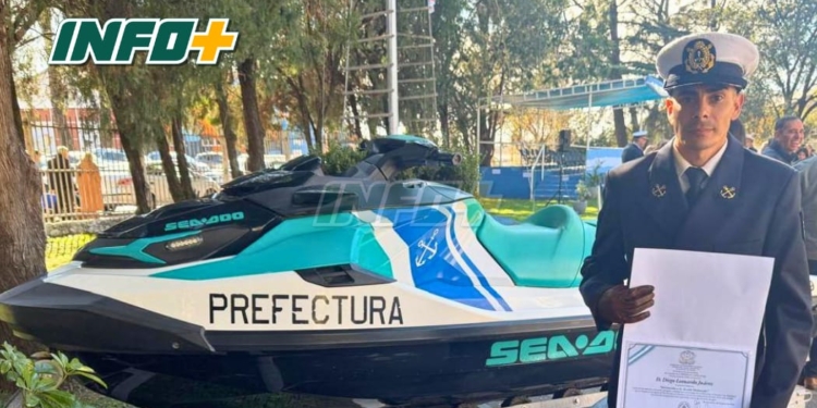 Un prefecto de Barrancas fue distinguido por rescatar a un joven que se ahogaba en el río Paraná