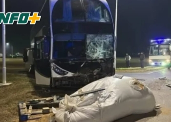 Choque y heridos entre un micro de tour de compras y un camión en Sauce Viejo