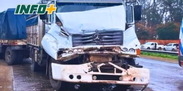 Fuerte impacto entre dos camiones en el cruce de rutas 34 y AO12