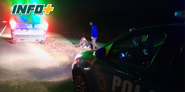Una pareja cayó de su moto sobre autopista en Barrancas: una mujer herida