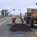 Realizan bacheos preventivos sobre la Ruta Nacional 11 entre Maciel, Oliveros y La Ribera