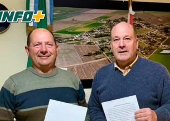 Carrizales: Cattáneo firmó el contrato para iniciar las obras de alteo de la Ruta Provincial 28S