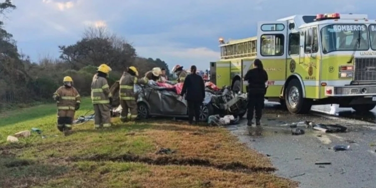 Dos muertos y un herido tras un impactante choque en Monje