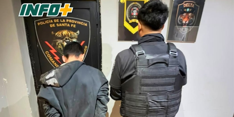 Aprehendieron a un hombre que amenazaba con un cuchillo a una joven dentro de un comercio
