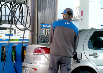 El Gobierno oficializó la suba y ya rige un nuevo aumento de los combustibles