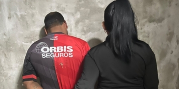 Lo denunciaron por amenazas, se resistió y «cabeceó» un blindex para evitar su detención
