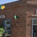 Rompieron un ventanal y robaron dos cajas registradoras en una farmacia de Totoras