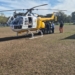 El helicóptero sanitario trasladó a un joven que se estrelló en moto contra un camión