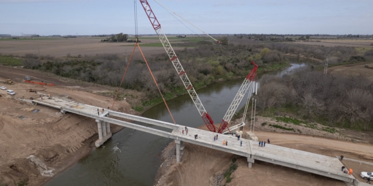 El nuevo puente sobre el Río Carcarañá entre Oliveros y Timbúes entró en su etapa final