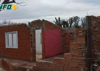 Una familia de Díaz quedó en la calle tras el temporal y piden ayuda para salir adelante