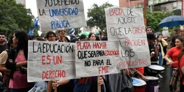 Paro nacional docente: Provincia confirmó que descontará el día a los docentes que se adhieran
