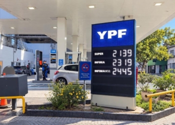 YPF también aumentó sus combustibles: el litro de nafta súper supera los $2.130