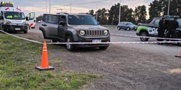 Hallaron muerto a un hombre dentro de una camioneta a la vera de la autopista Rosario Santa Fe