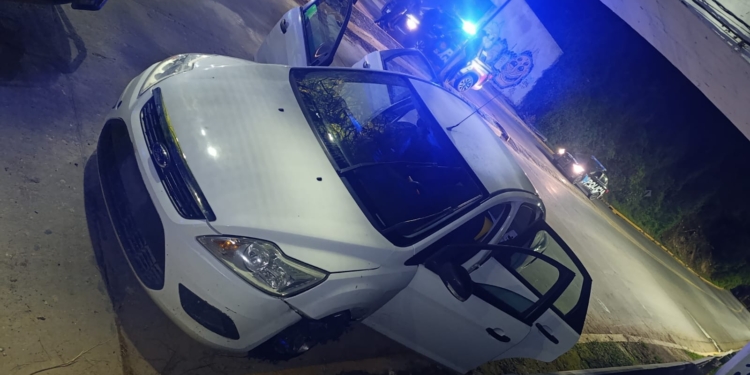 Detuvieron a 7 menores de la región que esquivaron un control y huyeron en un auto robado