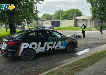 Un joven herido tras un fuerte choque en Maciel entre una moto y un auto