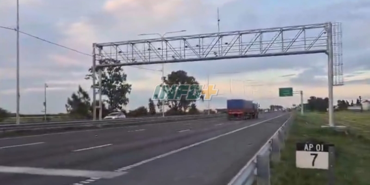 Ya funciona la balanza dinámica que pesa a los camiones en movimiento y los multa por sobrecarga