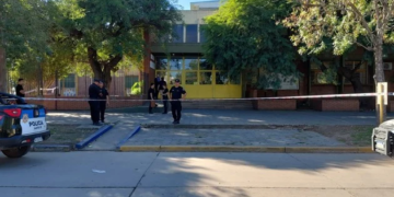 Sobreseyeron al adolescente que mató a tiros a un alumno en una escuela de San Cristóbal